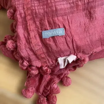 matta 폼폼 포함 핑크 스톨