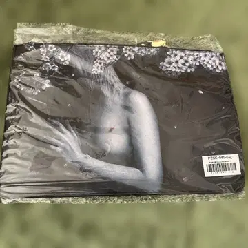 Sukekiyo SALUS 클러치 백