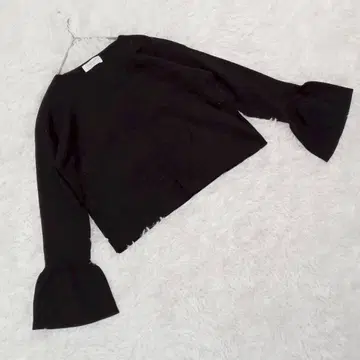 [ 오파크 클립 ] (F) 벨 플레어 슬리브 니트 풀오버 긴팔