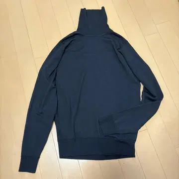 존스메들리 터틀넥 블랙