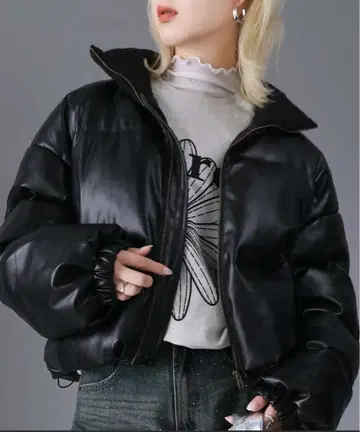 블랙 숏 다운 자켓