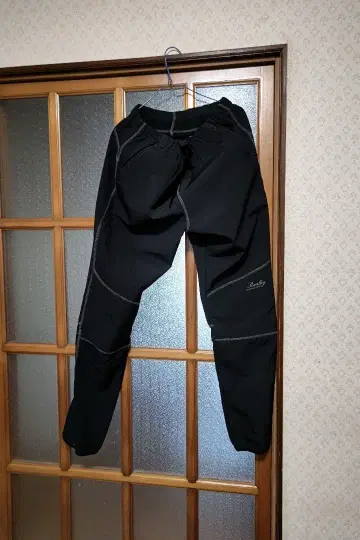 스트레치 슬림핏 팬츠 블랙 방한복 남성용