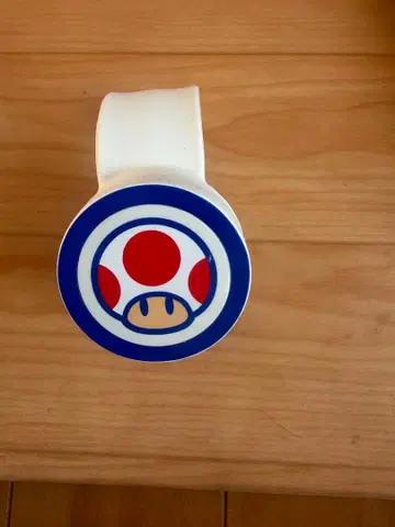 마리오 파워업 밴드 버섯 디자인