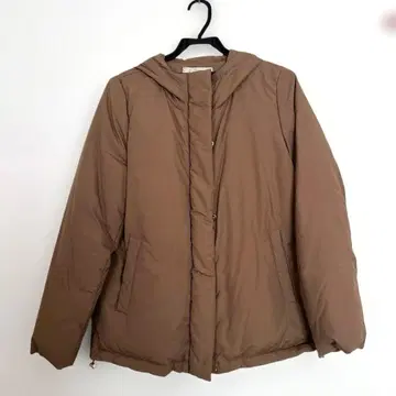 로페 브라운 후드 부착 다운 자켓