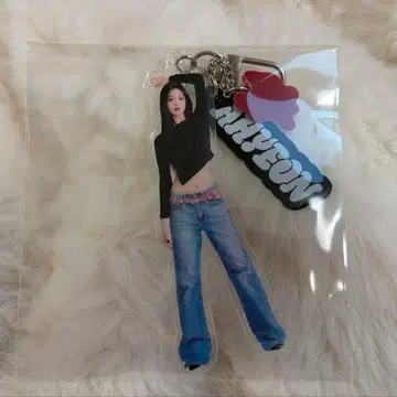 BABYMONSTER 아현 랜덤 사진 참 A