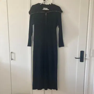 다크 그레이 리브 긴팔 니트 원피스