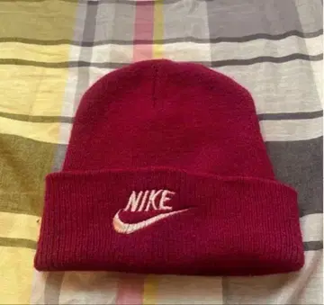 Nike 버건디 니트 모자 빨간색