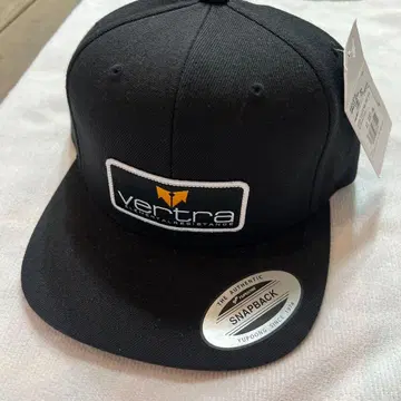 Ventra 바트라 블랙 스냅백 캡