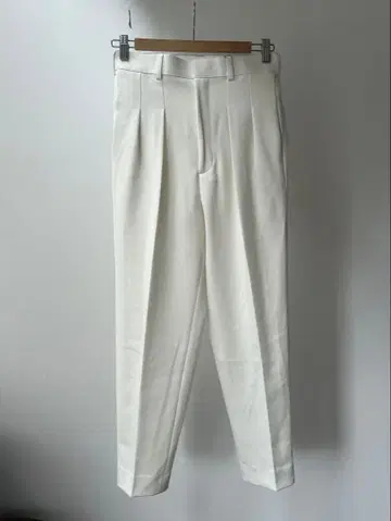 ELLIE 팬츠 미사용