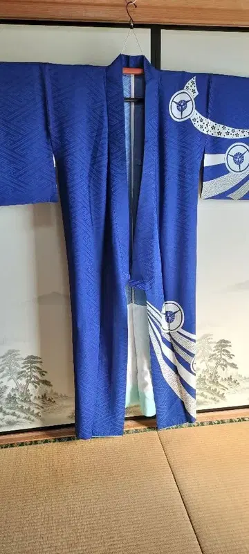 파란색 물결 무늬 기모노, 무용에도 축제에도