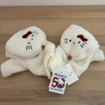 헬로키티 50주년 플리스 장갑