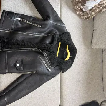 ZARA 블랙 무스탕 코트 S