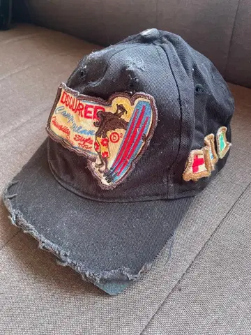 DSQUARED2 블랙 빈티지 캡 레어