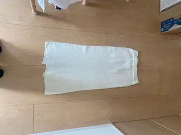 슬로브 이에나 울 스커트 화이트