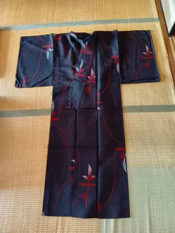 [ 앤티크 ] 여름용, 블랙 레드 꽃무늬 코몬 기모노, 시츠케 포함