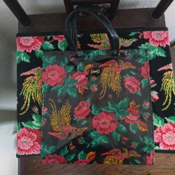 페이러 파라디스 봉황 패턴 비닐 토트백