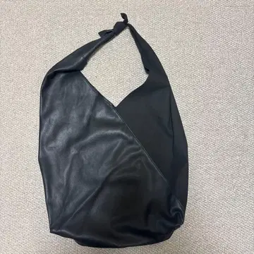 BEAUTY&YOUTH 숄더백 블랙