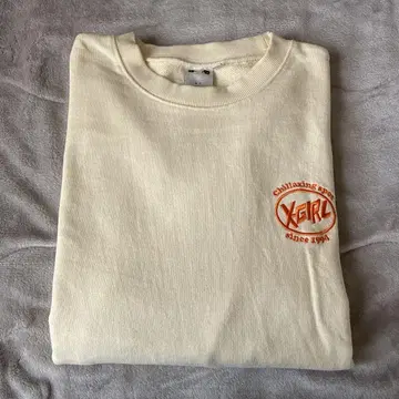 X-GIRL 크루넥 맨투맨 크림