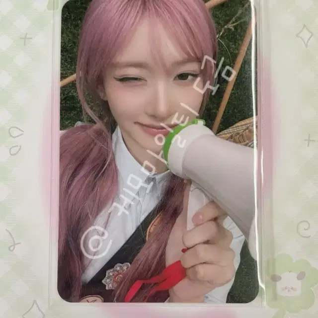 Ive Scout 아크릴 스탠드 포카 (이서)