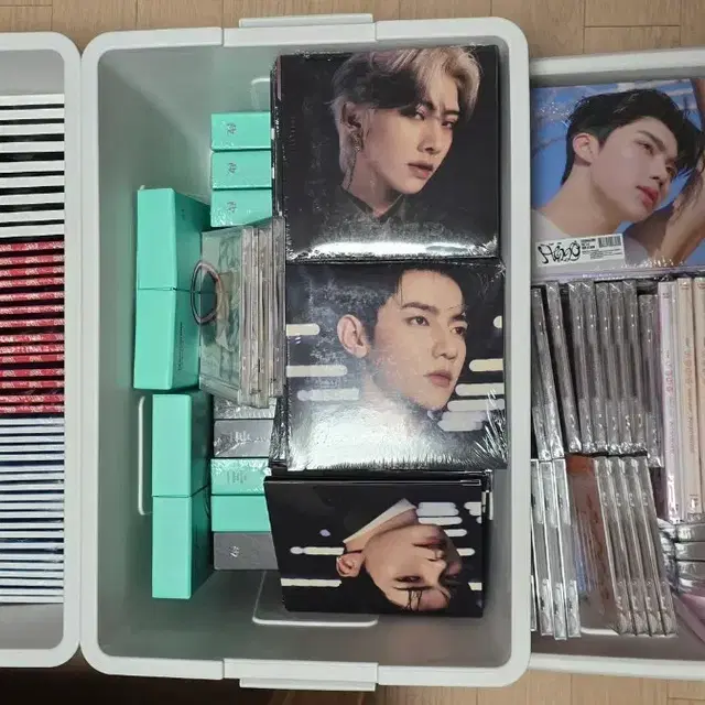 제로베이스원 1집, 2집, 3집, 유라유라 미개봉 앨범 판매