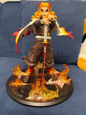 귀멸의 칼날 렌고쿠 쿄쥬로 피규어 박스 없음