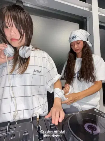 Setinn x VANS VANS Setinn Script TEE