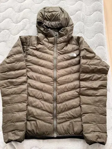 새상품급 THE NORTH FACE 후드 부착 다운 자켓 올리브 그린