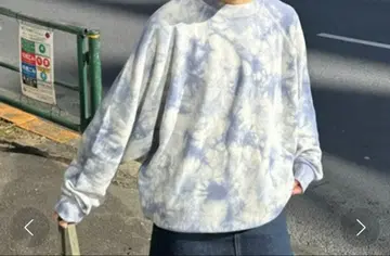 SOUNDSGOOOD 타이다이 패턴 맨투맨