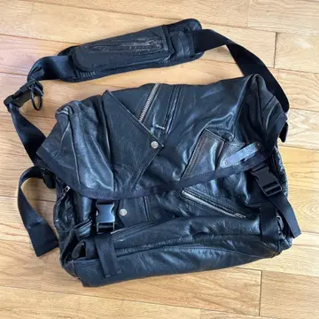 1982114251 RIDERS MESSENGER BAG!