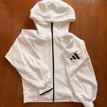 adidas 화이트 후드티/팬츠