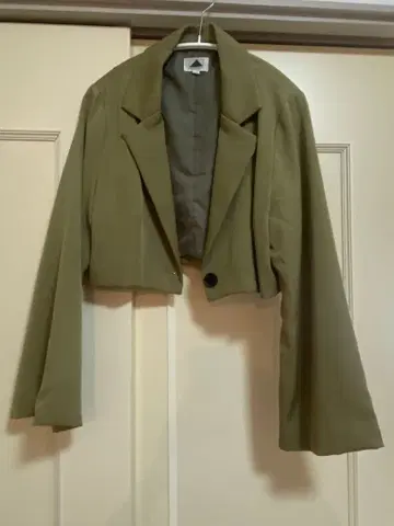 ABITOKYO 숏 기장 자켓 셋업