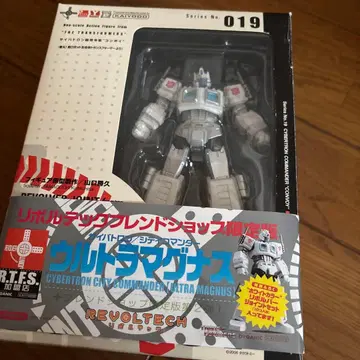 카이요도 트랜스포머 울트라 마그너스 리볼텍 개봉 완료