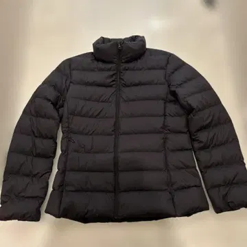 UNIQLO 울트라 라이트 다운 M 사이즈 블랙 새상품급