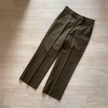 슬랙스 센터 프레스 73cm 카키 계열 가을/겨울 클래식