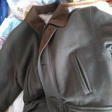 올리브 그린 숏코트