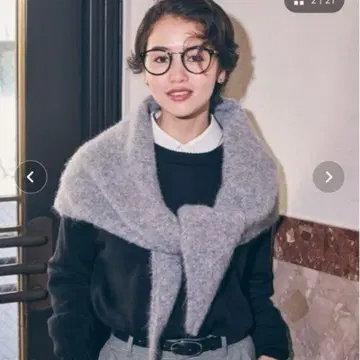 [ 미사용품 ] 컴시즘 트라이앵글 머플러 그레이