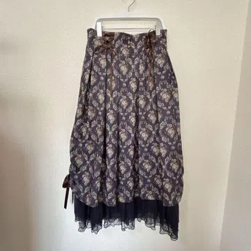 axes femme 꽃무늬 스커트