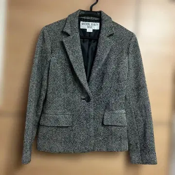 상하의 수트 사이즈: 자켓 L, 스커트 M