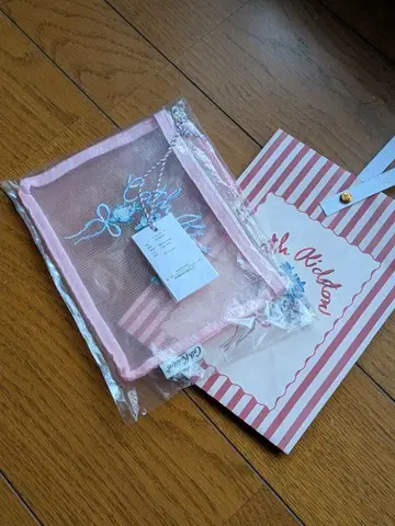 새상품 Cath Kidston x 리츠칼튼 한정판 메쉬 파우치 핑크