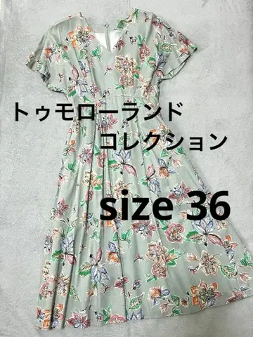 투모로우랜드 플라워 프린트 반팔 무릎 기장 원피스 그레이