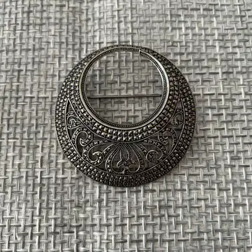 말카지트 브로치