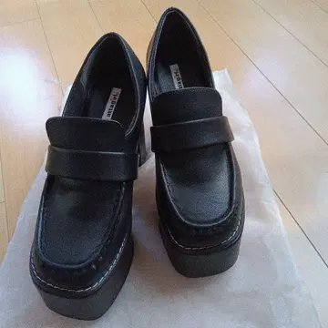 블랙 플랫폼 로퍼 S 사이즈