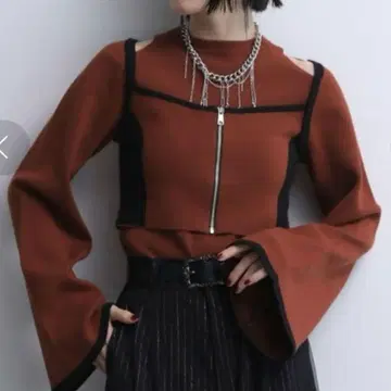 HARE 뷔스티에 레이어드 디자인 니트