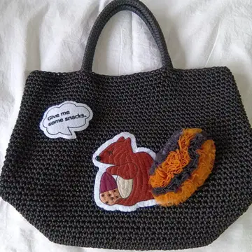 LUDLOW 다람쥐 자수 토트백