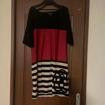 CLATHAS 튜닉 반팔 38 블랙/빨간색/스트라이프