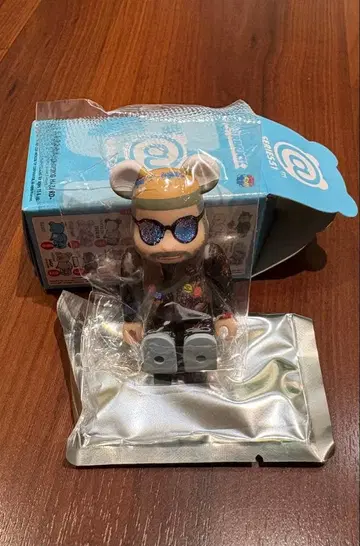 새상품 시리즈 51 베어브릭 카드 포함 시크릿