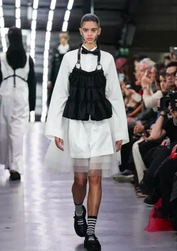 24SS 느와르 케이 니노미야 숏팬츠