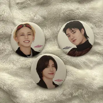 TREASURE REBOOTTOUR 캔 배지