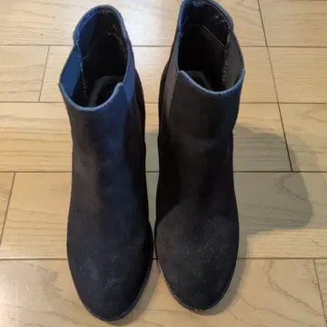 사이드 고어 부츠 스웨이드 중간 힐