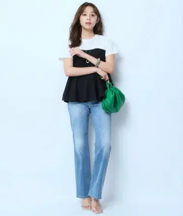 새상품급 JUSGLITTY 센터 프레스 슬림 레그 데님 아르페쥬 스토리